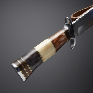 Cuchillo Bowie de Caza Hecho a Mano en Acero D2 con Mango de Lámina Metálica y Funda de Cuero Italiano de Alta Calidad Personalizada FOXIMPEX - Product Image 6