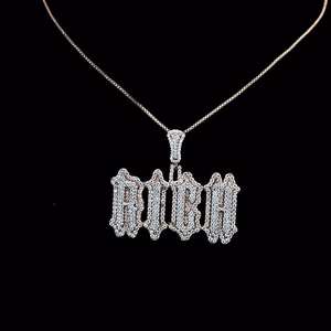 Colgantes con incrustaciones de moissanita estilo Hip Hop de lujo para hombre, chapados en plata, con diseño de letras góticas llamativas, ideales para fiestas - Product Image 1