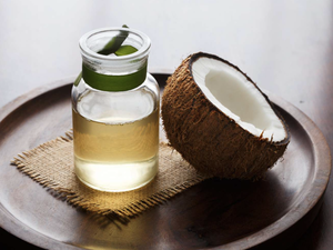 น้ำมันมะพร้าวบริสุทธิ์ 100% เกรดพรีเมียม ฟรักชันเนชั่น 16 ออนซ์ วัตถุดิบน้ำมันหอมระเหยคุณภาพดีที่สุด สำหรับเป็นตัวพาและฐาน ผลิตจากเมล็ดมะพร้าว ประเทศไทย ช่วยเพิ่มความชุ่มชื้น - Product Image 2