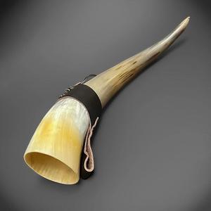 Cuerno para Beber Vikingo Medieval Hecho a Mano de Alta Calidad, Cuerno Natural Pulido de la India, Estilo Animal Único - Product Image 2