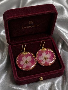 Boucles d'oreilles écologiques en bois et résine, faites à la main, style naturel, bijoux pour femmes, mode bohème, disponibles à la vente - Product Image 3