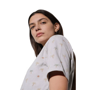 T-shirt pour femme Solid Trader, qualité supérieure, toucher doux, coutures durables, coupe parfaite, vêtement décontracté élégant et chic pour tous les jours - Product Image 5