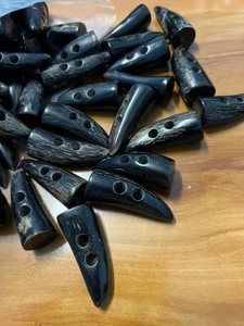 Juego de botones de cuerno de búfalo auténtico impermeables hechos a mano de 15 mm y 20 mm, estilo moderno, color negro, para abrigos, incluye puntas de cuerno - Product Image 4