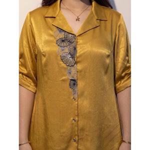 Chemise boutonnée pour femme Evergreen, idéale pour le bureau, les voyages et les occasions décontractées, achetez directement auprès du fournisseur - Product Image 2