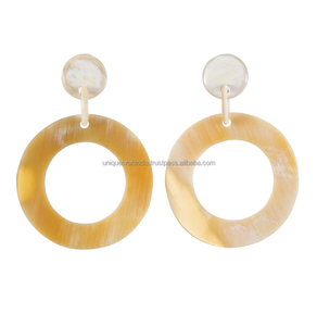 Joyería Natural hecha a mano elegante diseño clásico pendientes de cuerno ovalado accesorios de moda pulidos regalos a granel amor clásico - Product Image 2