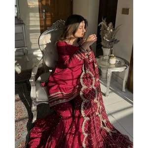 Conjunto de Traje de Mujer SRK Color Granate con Top, Pantalones Palazzo y Dupatta, Bordado Artístico, Diseño Elegante y Aspecto de Bordado Intenso, Talla L - Product Image 2