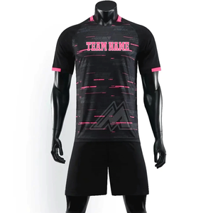 Uniforme de Fútbol Sublimado Rojo y Blanco Personalizado: Ropa Deportiva Personalizada para un Rendimiento Óptimo - Product Image 3