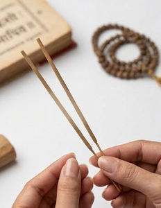 Pure Sandalwood Incense <b>Sticks</b> 100 Count Natural Aroma Agarbatti Meditation Yoga Home Fragrance Wholesale - Product Image 2