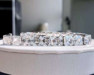 Bracelet tennis pour femme en argent 925 avec diamants taille émeraude, sertissage en canal, bijoux de mariage classiques et géométriques - Product Image 2