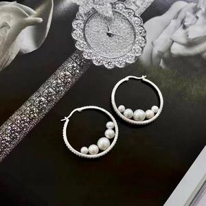 Boucle d'oreille en argent pur style étoile avec perle naturelle, option couleur or et argent, 10-11 micro défauts, boîte cadeau incluse - Product Image 2