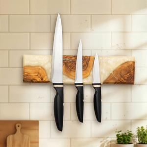 Porte-couteaux magnétique mural contemporain en résine violette et bois, support de rangement pour couteaux de cuisine de qualité supérieure - Product Image 3
