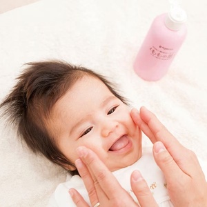 Lotion tonique pour la peau pour bébé Japon Pigeon 200mL Produits pour bébés Soins de la peau pour bébé Vente en gros Meilleure vente - Product Image 2