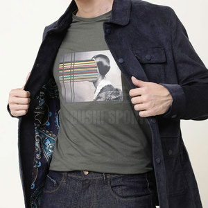 Camiseta de Alta Calidad con Serigrafía, Tejido Suave, Impresión Duradera y Comodidad - Product Image 4
