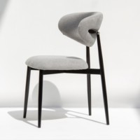 Chaise de salle à manger rembourrée Vandana Zentrix Vista Grey avec un design ergonomique moderne et un confort premium