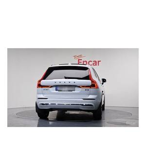 Volvo XC60 B5 Ultimate 2023 con Cámara Trasera, Asientos de Cuero, Caja de Cambios Automática, Brillante, 35,497 km - Product Image 4