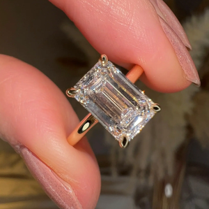 แหวนเพชรทองคำขาว 14k เพชรเพาะเลี้ยงในห้องปฏิบัติการ รับรองโดย IGI ทรงเหลี่ยมมรกต เครื่องประดับหรูหรา ประกายระยิบระยับเหนือกาลเวลา สวยงามวิจิตร - Product Image 1