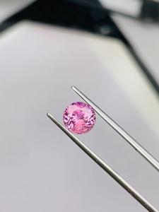 Saphir rose naturel certifié IGI, taille mixte, non chauffé, non traité, 1,88 carats, avec certificat IGI, pierre précieuse Narnoli Impex - Product Image 2
