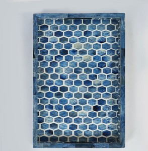 Bandeja Decorativa Rectangular con Incrustaciones de Hueso, Patrón Hexagonal Geométrico, Diseño Moderno Azul, Pieza Decorativa de Interior, Incrustaciones Artesanales de Lujo - Product Image 5