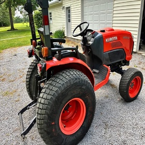 Tractor Kubota 4WD Usado B3350 100HP 120HP Grado Premium Entrega Rápida Ideal para Operaciones Agrícolas Comerciales - Product Image 4