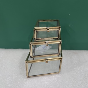 Juego de 3 Cajas de Joyería Pequeñas de Diseño Artesanal, Cajas Decorativas de Vidrio con Acabado en Latón, Modelo B631 ABC - Product Image 4