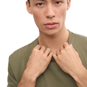 Camiseta de Manga Corta para Hombre, Cuello Redondo, Corte Regular, Hombros Naturales, Jersey Liso, Básica, Personalizable, Proveedor de Fábrica de Ropa al Por Mayor - Product Image 6