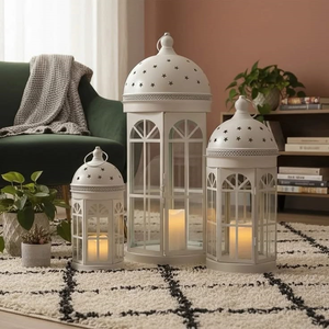 Trio de lanternes suspendues en argent, lumières décoratives à suspendre, lumières de bougies, éclat enchanteur - Product Image 2