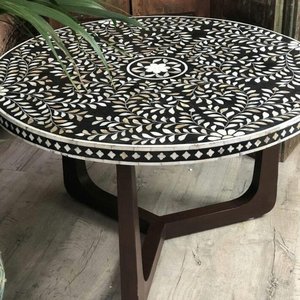 Elegante mesa de centro con incrustaciones de hueso, centro de mesa para sala de estar, artesanía artística, decoración vintage, consola con incrustaciones de hueso - Product Image 1