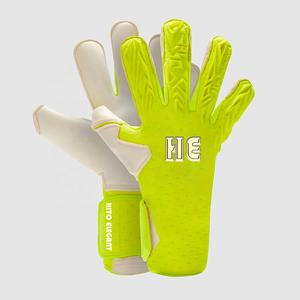 Gants de gardien de but avec protection étendue du poignet et sangle réglable pour un ajustement et une sécurité optimaux, gants de gardien de but confortables - Product Image 1