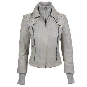 Blouson moto en cuir véritable pour femme, coupe ajustée élégante, orné de détails métalliques, rivets et fermeture avant - Product Image 1
