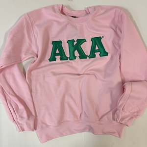 Sweat-shirt personnalisé à col rond avec logo imprimé sur le devant, à manches longues, pour femme, Alpha Kappa Alpha 1908 - Product Image 2