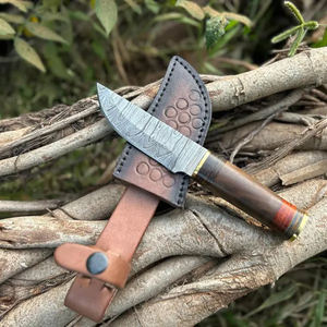 10 couteaux de chasse uniques en acier Damas faits à la main avec étui en cuir - Product Image 2
