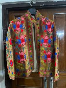 Chaqueta Corta de Invierno para Mujer, Superventas, Bordado Suzani Hecho a Mano, Tela de Terciopelo, Talla Única, Estampada, 100% Algodón - Product Image 4