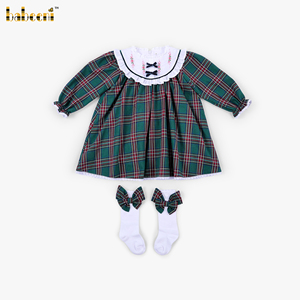 Robe pour filles en velours à carreaux verts avec col et bordure brodée contrastée, 100% coton respirant et écologique, ODM-DR4618 - Product Image 2