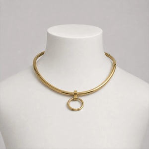 Collier Éternité Courbé Doré avec Anneau et Clé Hexagonale 6mm en Acier Inoxydable Premium Étanche et Personnalisable - Product Image 5