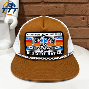Casquette Trucker Vintage Personnalisée 5 Panneaux Marron Blanc en Maille avec Logo Patch Tissé Snapback Fabricant Vietnamien OEM ODM Vente en Gros Usine de Casquettes - Product Image 1