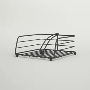 Porte-serviettes en métal fait main élégant, collection boutique haut de gamme pour la maison, noir mat, moderne, éco-responsable, brodé - Product Image 1