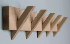 Stylish Wooden Wall Coat Holder - Product Image 5