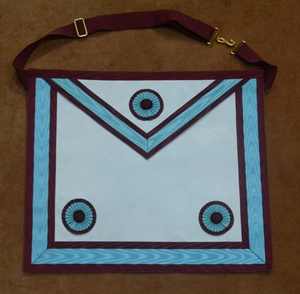 Delantal masónico azul y negro con círculos bordados y decoraciones de cadena - Product Image 4