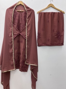 Conjunto de Moda: Top de Rayón con Bordado de Hilo de Algodón y Pantalón Kurta, Combinación de Colores Elegante, Ropa Casual para Uso Diario - Product Image 2