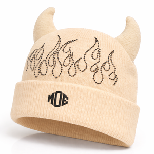 Gorros de punto de moda 2026 al por mayor con diamantes de imitación, diseño de llama y cuernos de diablo, colores personalizados, estilo urbano, invierno, OEM, a granel, estilo USA - Product Image 6