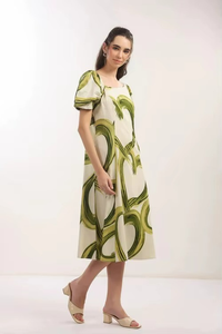 เดรสสีเขียวเขตร้อนแฟชั่นปี 2026 ผ้าฝ้ายผสมเนื้อนุ่ม น้ำหนักเบา แขนครึ่งตัว สไตล์ลำลอง สำหรับสุภาพสตรี เหมาะสำหรับวันหยุดพักผ่อนที่รีสอร์ท - Product Image 2