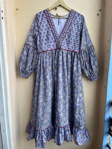 Robe maxi d'été faite à la main en coton, imprimé blocs, couleurs mélangées, broderie florale, style décontracté, robe longue pour femmes - Product Image 4