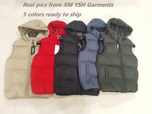 Gilet d'hiver à capuche pour homme avec fermeture éclair, coupe-vent, sans manches, matelassé, décontracté, noir uni, en polyester rembourré - Product Image 2