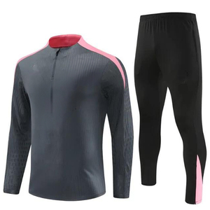 Ensemble de survêtement de football léger et de haute qualité pour homme - Tenue d'entraînement et de jogging respirante avec logo personnalisé - Product Image 4