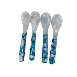 Cuillère artisanale vietnamienne en nacre, fabriquée à partir de coquillages naturels, pour servir du café, des desserts et pour les collections de cadeaux - Product Image 2