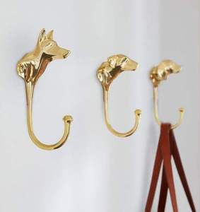 Porte-serviettes et vêtements en forme de chien, en métal moulé, fait main, décoratif et objet de décoration intérieure - Product Image 2