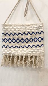 Sac bandoulière bohème en coton tissé à la main avec pompons, sac à bandoulière écologique pour femme, prêt pour les voyages - Product Image 2