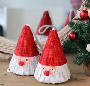 Décorations de Noël en rotin : mini-gnomes du Père Noël tissés à la main pour une présentation rustique de table de fêtes - Product Image 4
