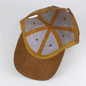 Casquette de baseball inspirée du style streetwear, conçue avec une forme équilibrée, un toucher confortable et une finition soignée - Product Image 4