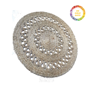 Tapis en jonc de mer artisanal de qualité supérieure, séché au soleil, en matériau végétal côtier, pour une décoration intérieure élégante, vente en gros - Product Image 1